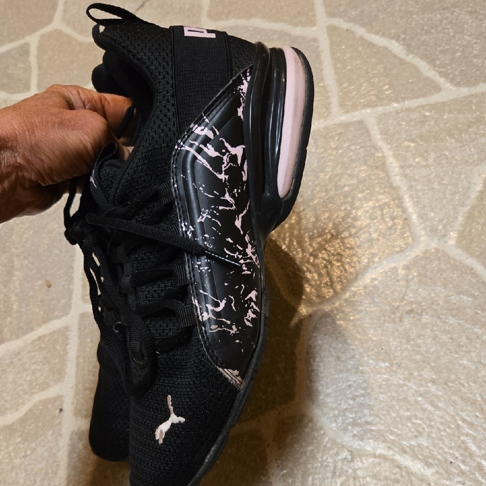 Puma Women's Black and Pink Athletic Shoes - Picture 7 of 8